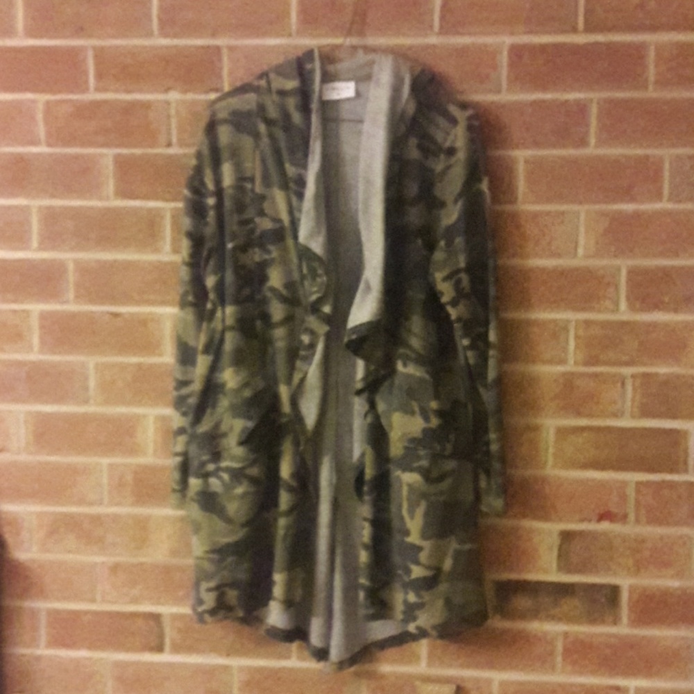 Grab and go jacket that wears like a sweatshirt